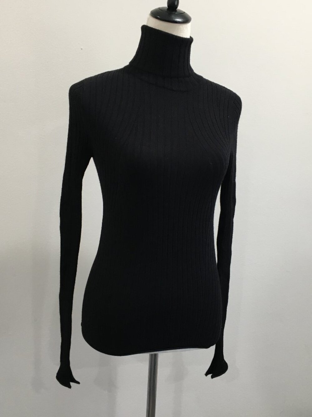 NWT ZARA Black Stretch Ribbed Knit Slit Cuff Long Sleeve Turtleneck Sweater